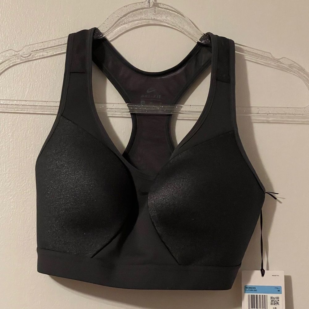 NWT Nike high support sports bra medium